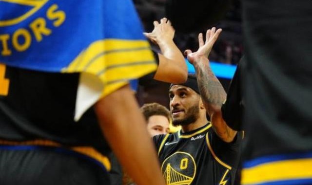 博鱼官网-火线复出再立奇功！小佩顿出场顺序已超乔丹·普尔