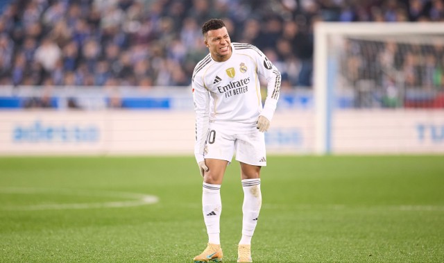 博鱼官网-队报：姆巴佩受膝痛困扰，但皇马处境不佳需要他克服伤病连续出战