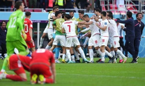 博鱼-红龙孤注一掷难敌伊朗以命搏命，奎罗斯为争议噤声